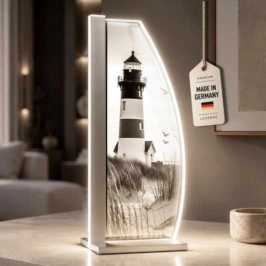 LUVERRE Leuchtturm: Die Leuchte mit Made-in-Germany-Anhänger
